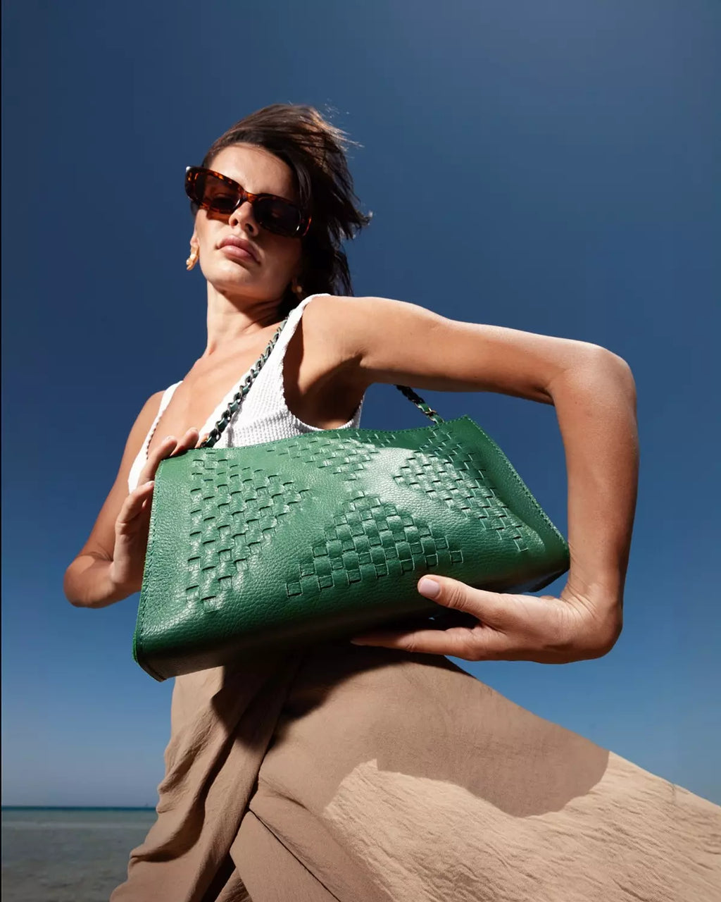 Woven Shoulder Clutch 2.0