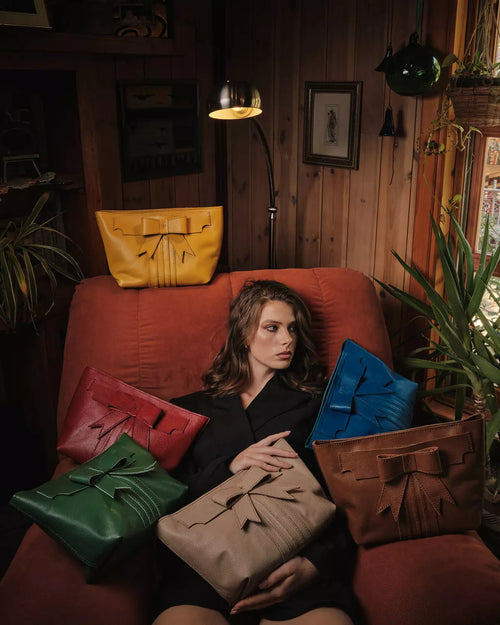 The Bow Clutch